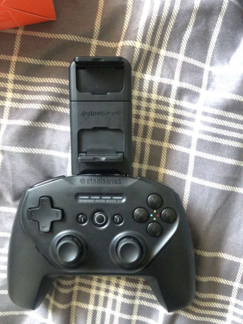 SteelSeries Stratus Bluetooth Mobile Gaming Controller New In Box!